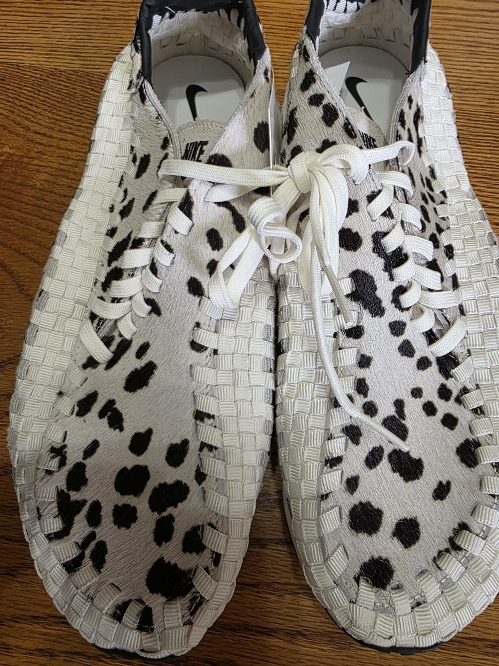 Nike Air Footscape Women’s White Leopard Print Woven Size 11w/9.5m.